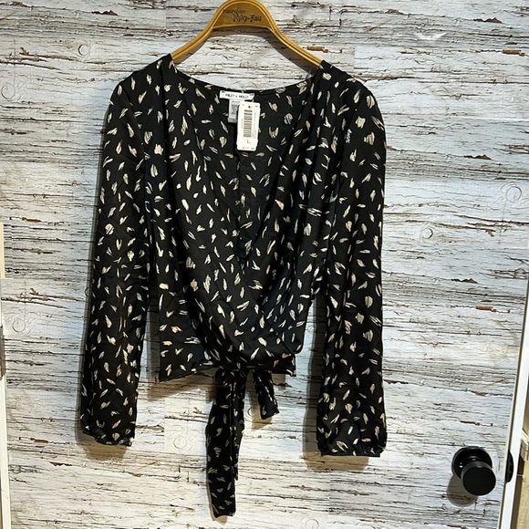 Miley & Molly  blouse size large NWT - Picture 2 of 9